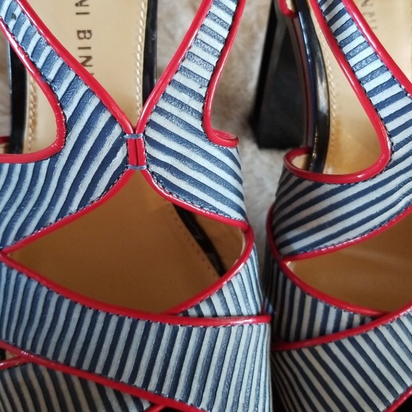 Gianni Bini blue stripped unique heels size 9 - Picture 8 of 8